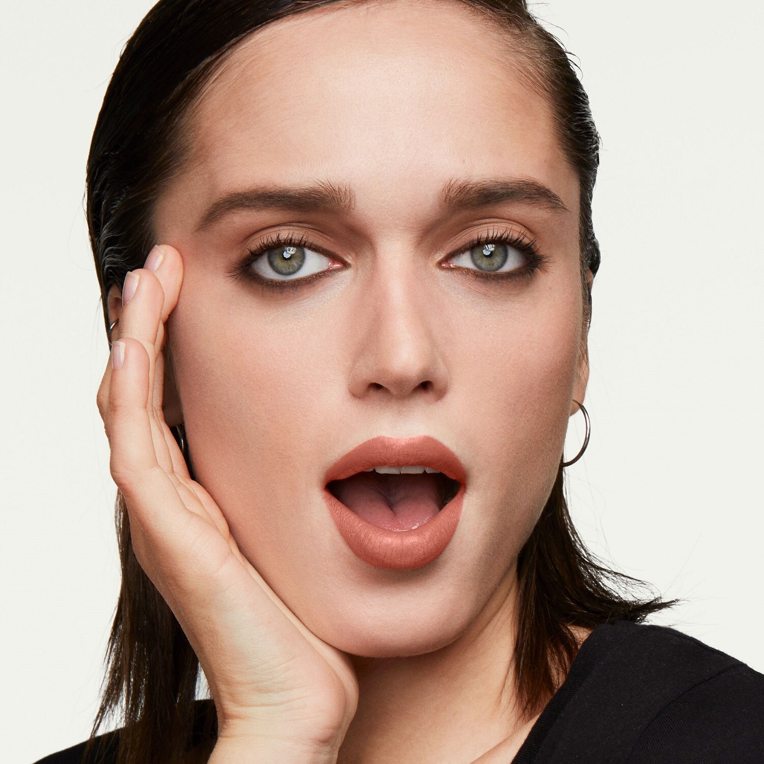 ALWAYS SHARP WATERPROOF LINER (DELINEADOR DE OJOS A PRUEBA DE AGUA)